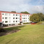 Rent 4 rooms apartment of 131 m², in Motala