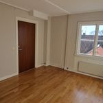 Hyr ett 4-rums lägenhet på 99 m² i Malmköping