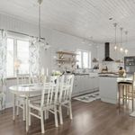 Hyr ett 9-rums lägenhet på 300 m² i Rosersberg