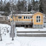 Rent 5 rooms house of 120 m², in Vendelsö