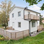 Hyr ett 6-rums lägenhet på 144 m² i Vänersborg 
