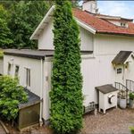 Rent 5 rooms house of 145 m², in Södertälje