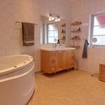 Rent 5 rooms house of 185 m², in Eskilstuna